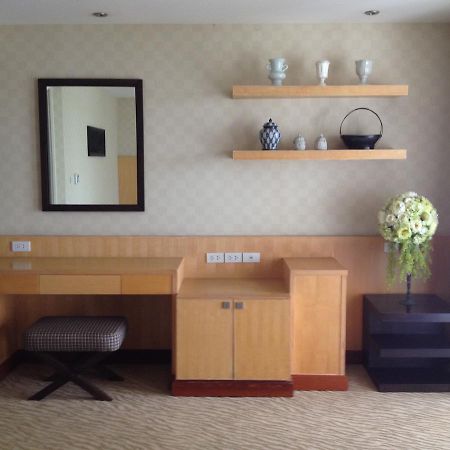 Gardengrove Suites Bangkok Room photo