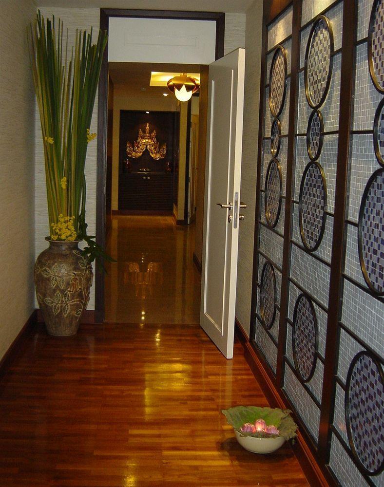 Gardengrove Suites Bangkok Exterior photo