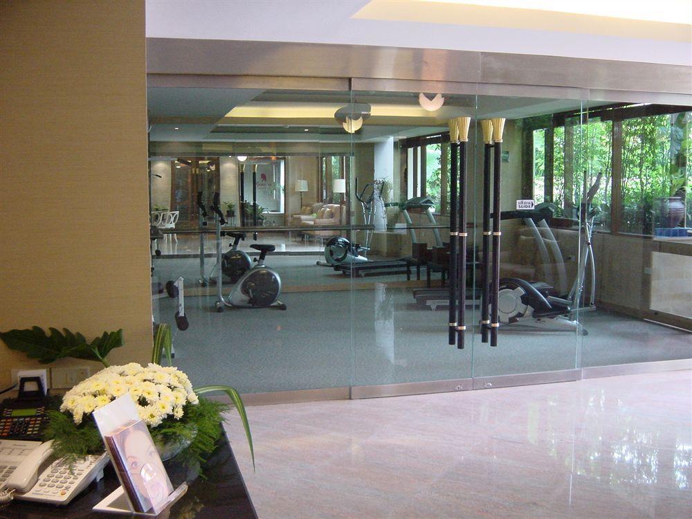 Gardengrove Suites Bangkok Exterior photo