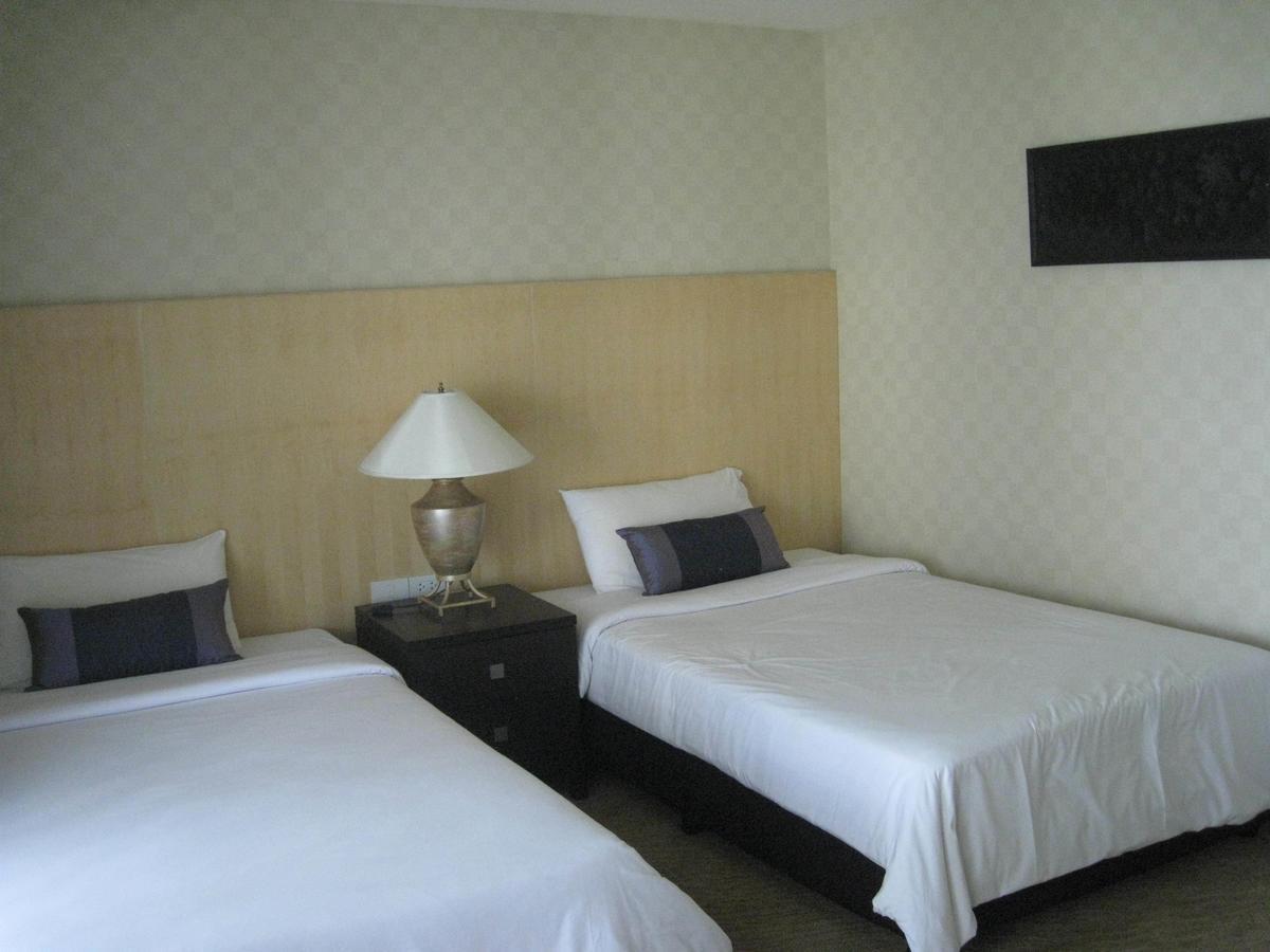 Gardengrove Suites Bangkok Room photo