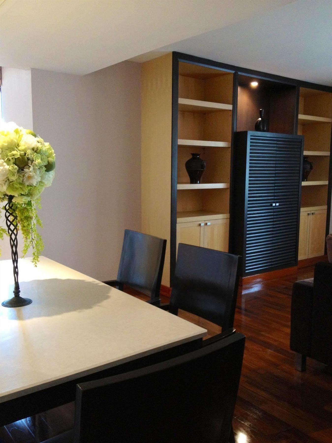 Gardengrove Suites Bangkok Exterior photo
